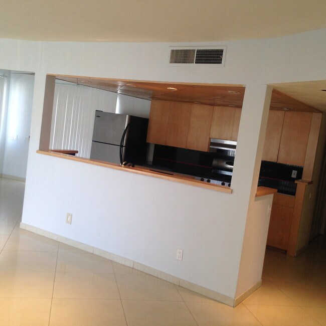 Building Photo - Selene Apartments - 1 MONTH FREE RENT SPECIAL