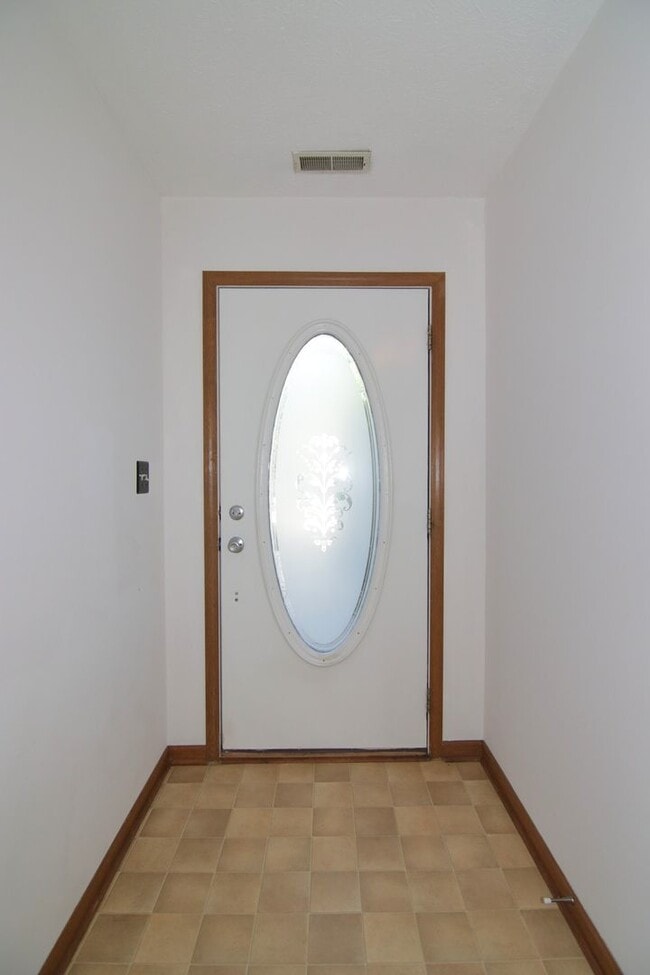 Photo - Effortless Living in Arlington Meadows – U... House