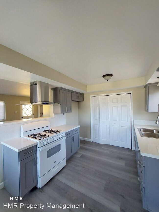 Foto del edificio - 2 br, 1 bath House - 5386 Kingsley St