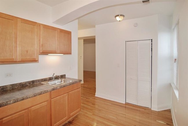 Foto del edificio - 3501 W Adams St