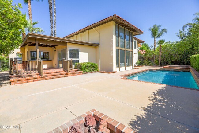 Building Photo - 23275 Park Ensenada