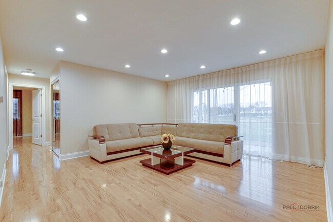 Foto del edificio - 1022 Boxwood Ct