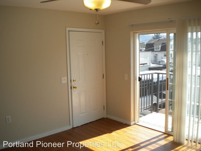 Building Photo - 6731 SE 82nd Ave