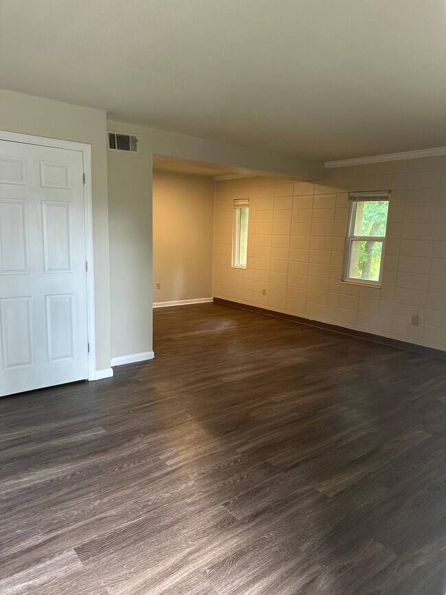 Foto del edificio - 2304 Columbia Ct