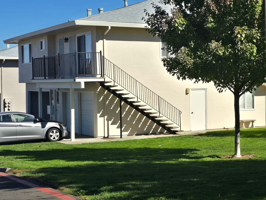 Foto principal - Beautifully Updated #4 Condo