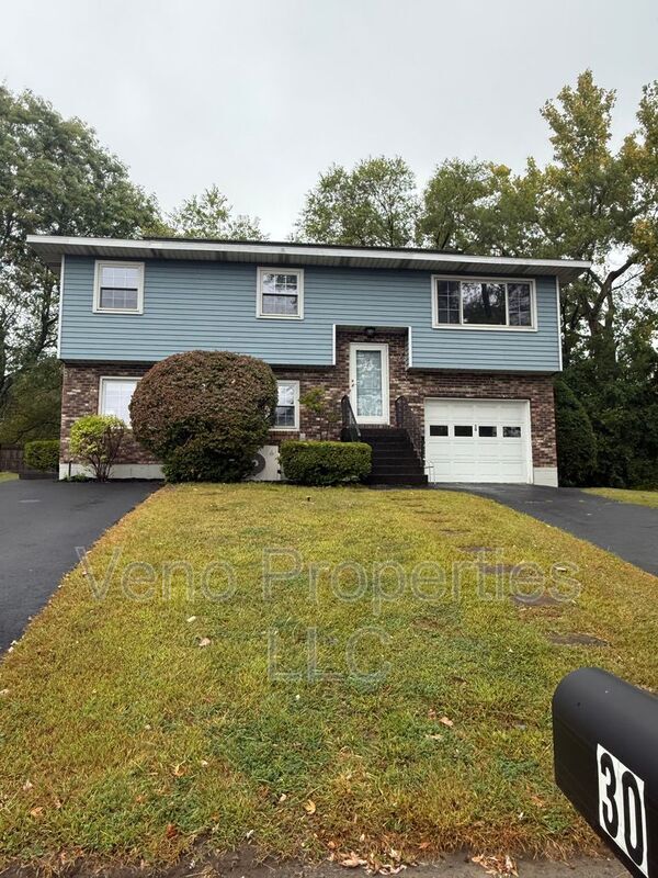 Primary Photo - 30 Limerick Dr