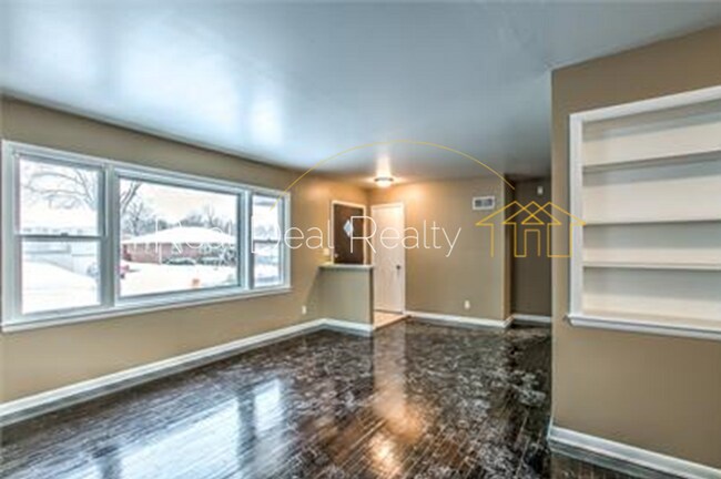 Building Photo - 5219 N 49th Ave