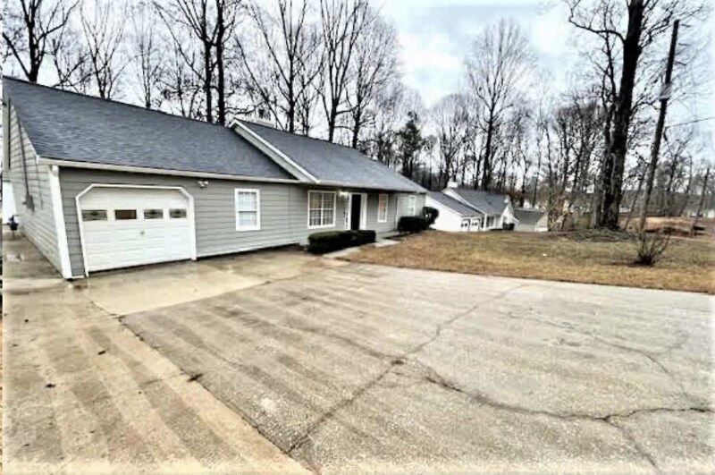 Foto del edificio - 3840 Greenbrook Dr