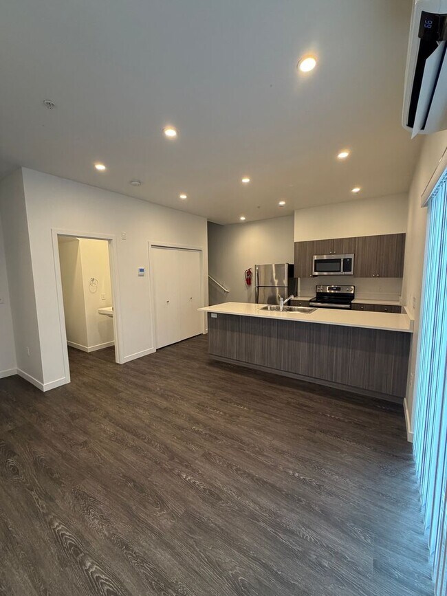 Foto del edificio - 2001 W 7th Ave