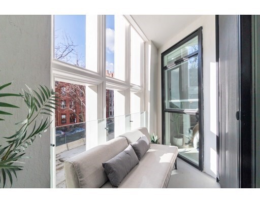 Foto del edificio - 771 Harrison Ave