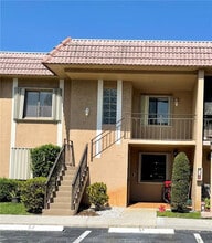 Building Photo - 197 Lakeview Dr