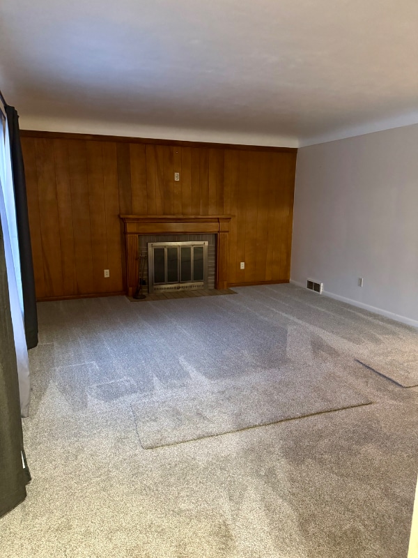 Building Photo - 322 S Wood St