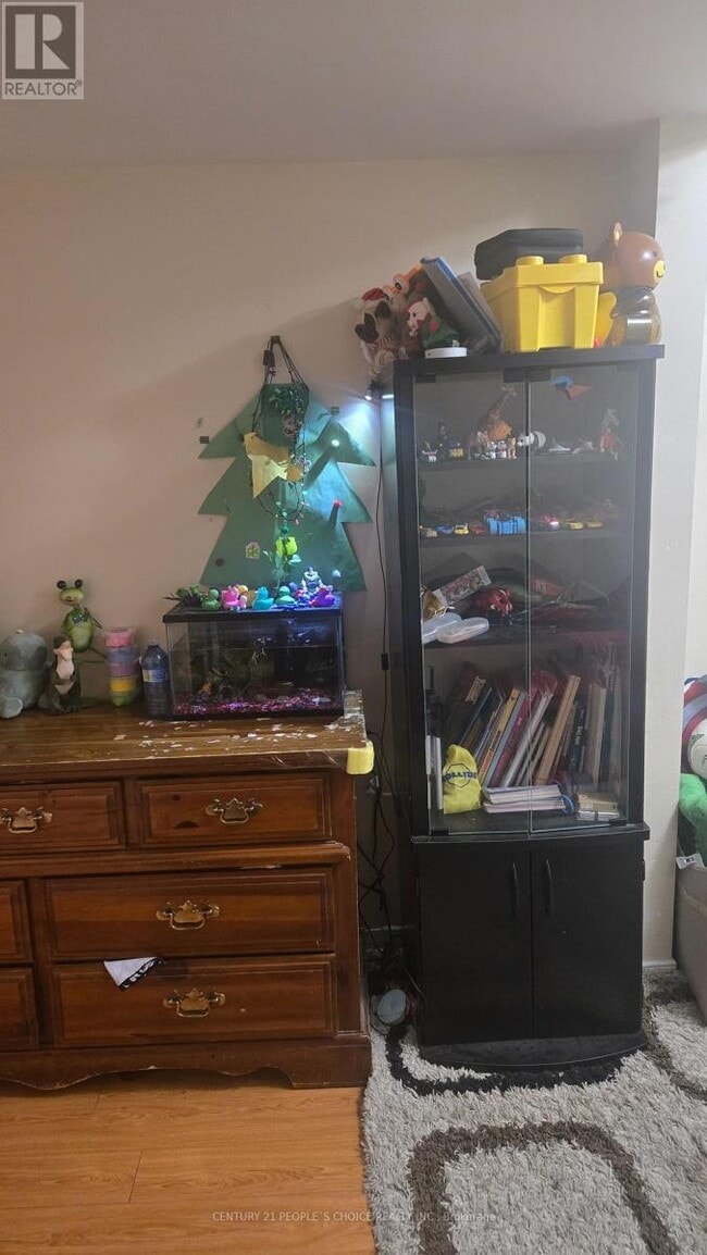 Photo du bâtiment - 68 Pennyroyal Crescent