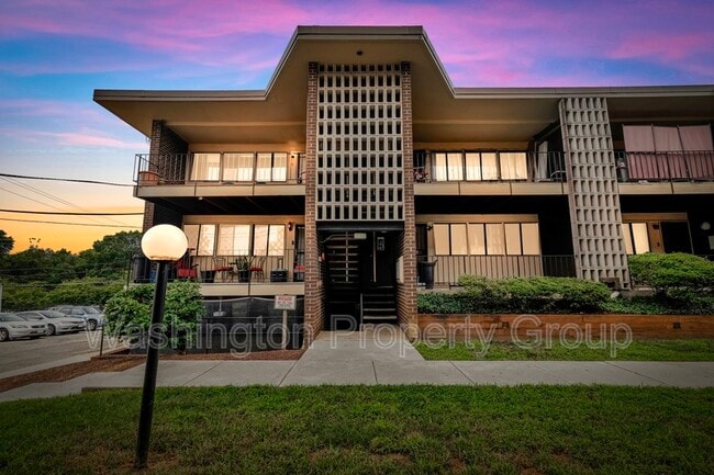 Building Photo - 3904 Stone Gate Dr