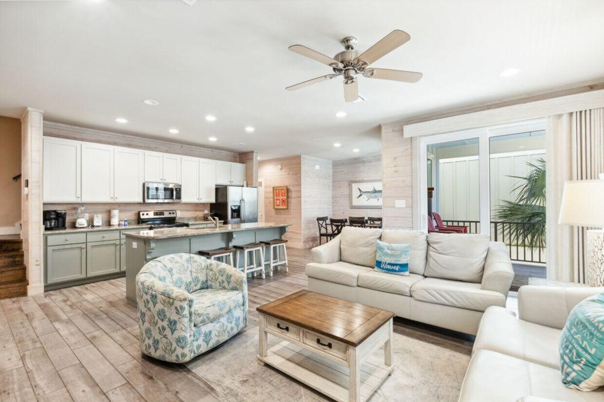 Foto principal - 487 E 1st Ave