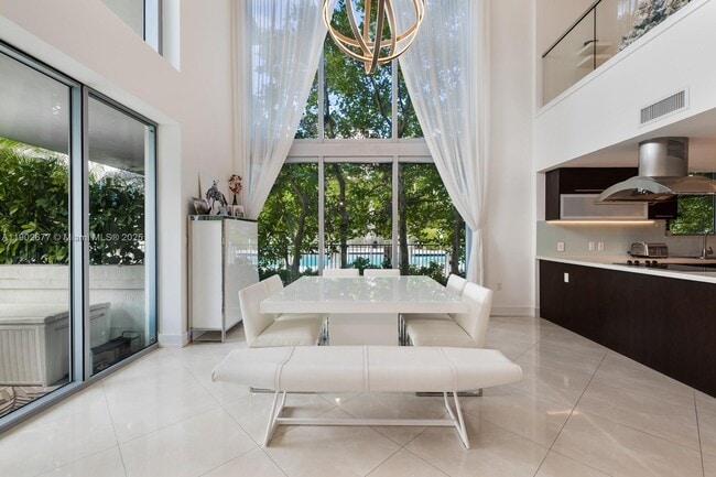 Foto del edificio - 7928 East Dr