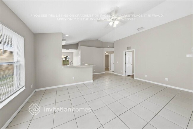 Foto del edificio - 10353 Lakeside Vista Dr