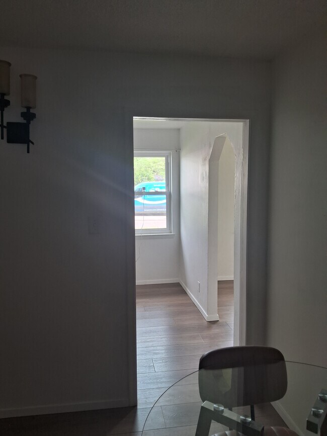 Building Photo - 207 Arnett Dr