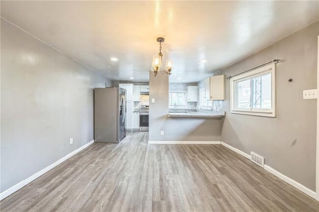 Foto del edificio - 2318 Eccles St