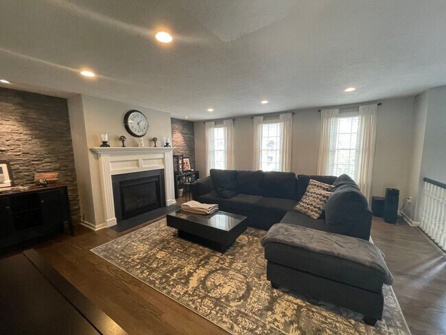 Foto del edificio - Wexford - 3 Bedroom Townhome Near I-79 -Mu...
