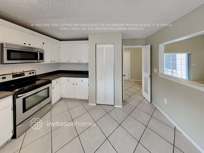 Building Photo - 11830 Hickorynut Dr