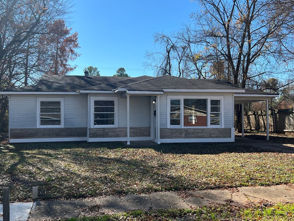 Primary Photo - MOVE IN Ready! CONTACT US TODAY!