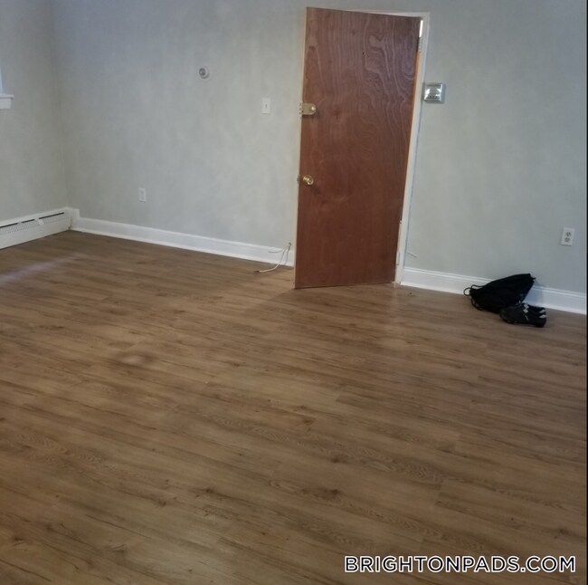 Foto del edificio - 63 Selkirk Rd