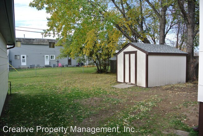 Building Photo - 1500 Main St S