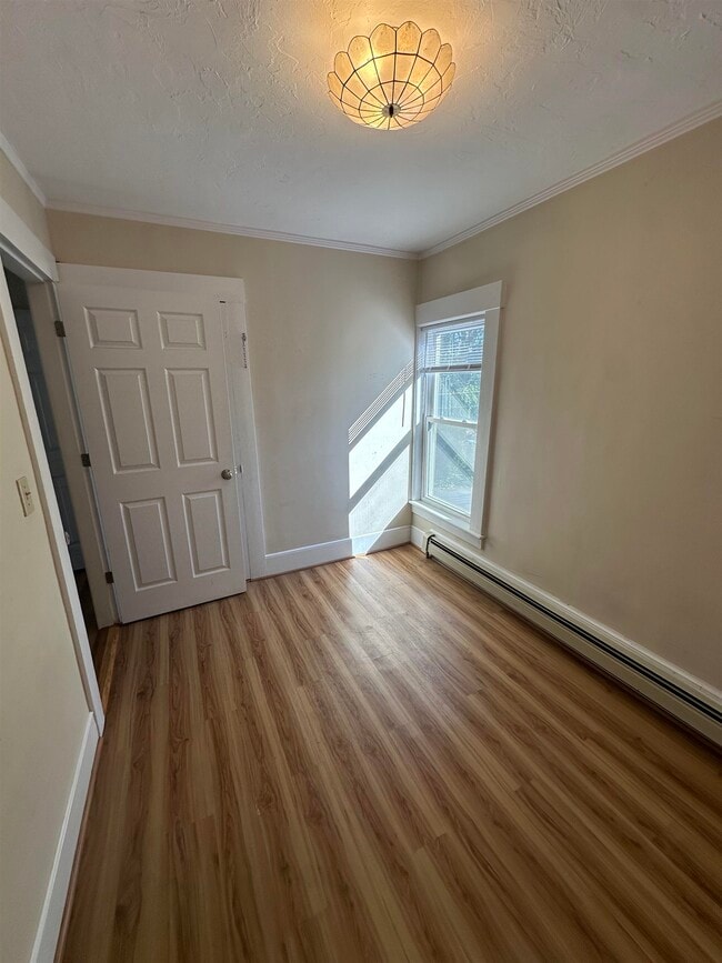 Building Photo - 17 Hanover St