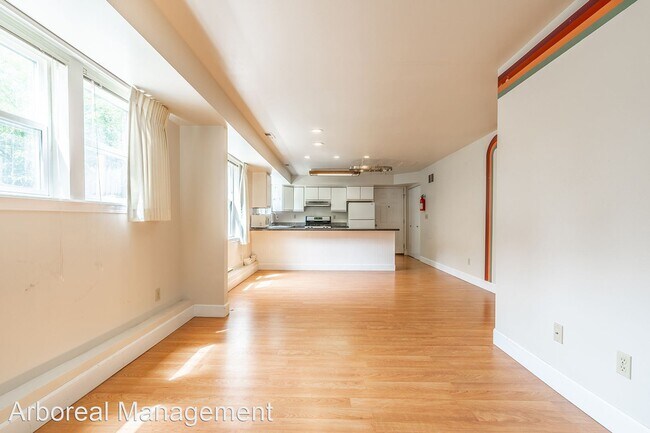 Building Photo - 2 br, 1 bath House - 117 11th Ave E Unit B