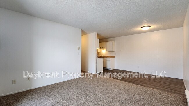 Foto del edificio - 2414 3rd Ave N