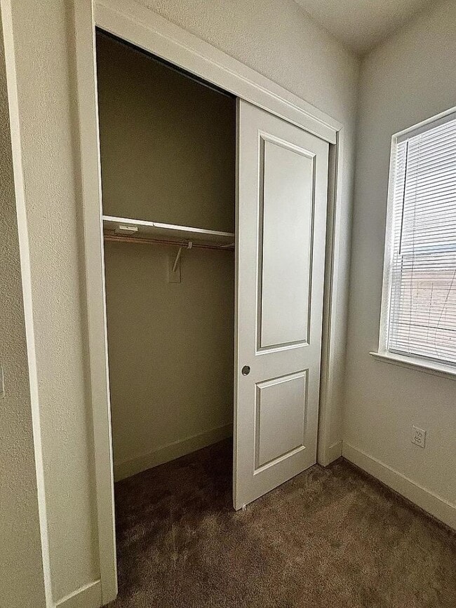 Foto del edificio - 3029 Gaylene Ann Pl