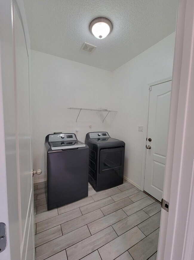 Building Photo - 4928 Costa Maresme Dr NW