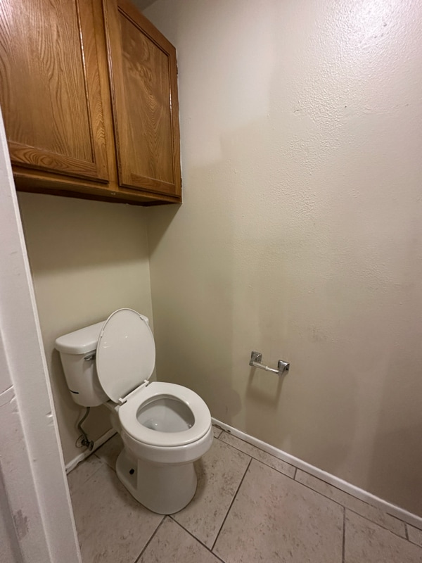 Building Photo - 212 W Val Verde Cir