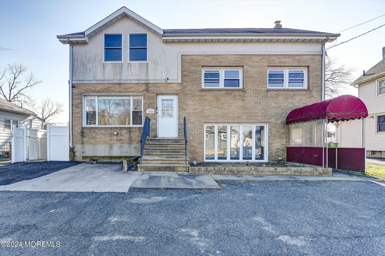 1506 Corlies Ave  
