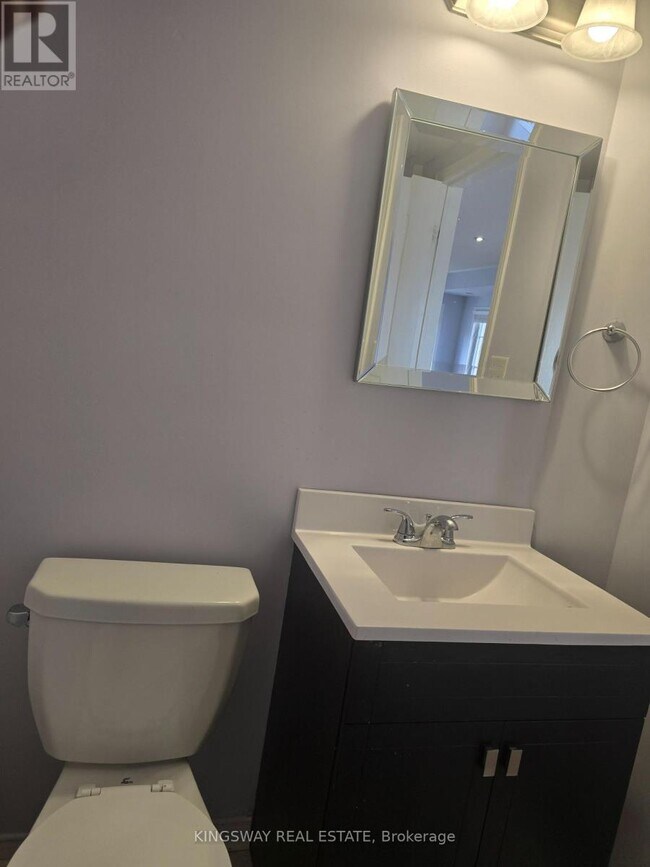 Photo du bâtiment - 3250 Bentley Dr