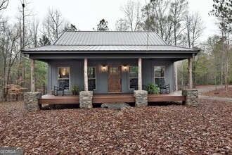 Building Photo - 2323 Pleasant Valley Rd