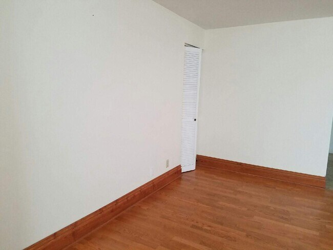 Foto del edificio - 5795 Pershing Ave