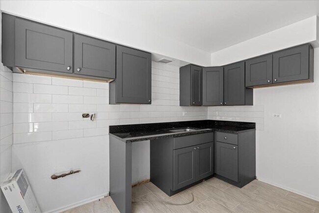 Foto del edificio - 1 bedroom in Chicago IL 60645