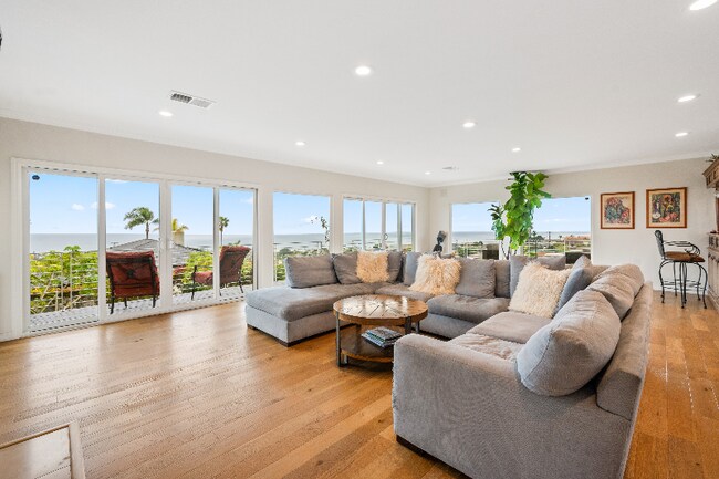 Foto del edificio - 5662 Ladybird Ln