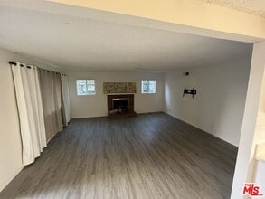 Building Photo - 10846 Scoville Ave