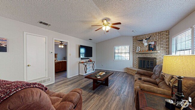 Foto del edificio - 4513 Fairgate Dr