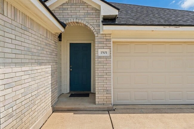 Foto del edificio - 1501 Catherine Ct
