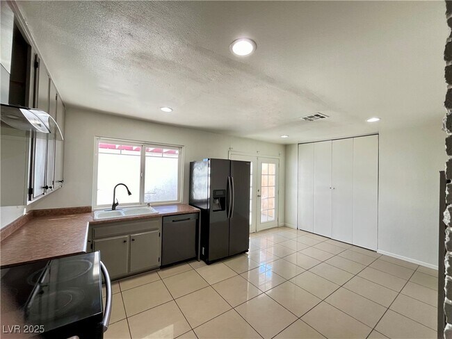 Foto del edificio - 109 Greenbriar Townhouse Way