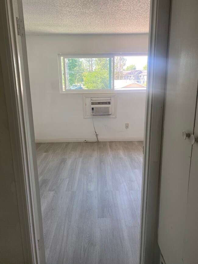 Building Photo - 1131 Cero Ct