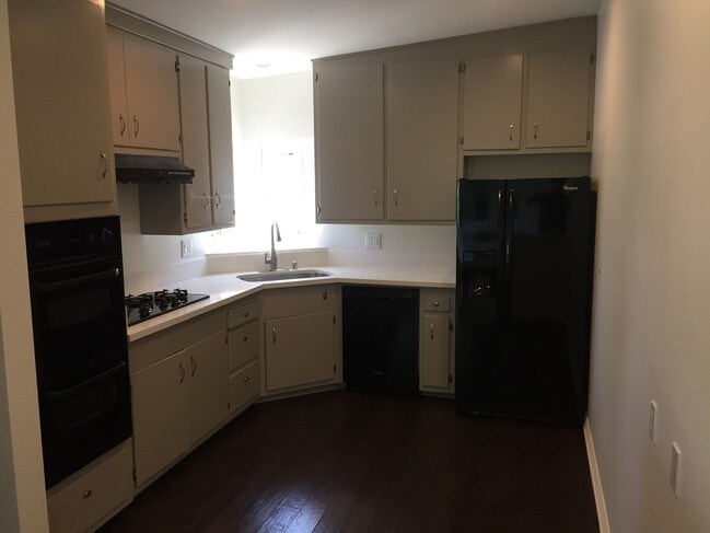 Foto del edificio - 117 N Lucia Ave