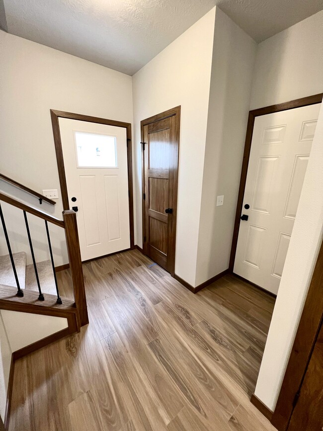 Building Photo - 5104 S Dubuque Ave