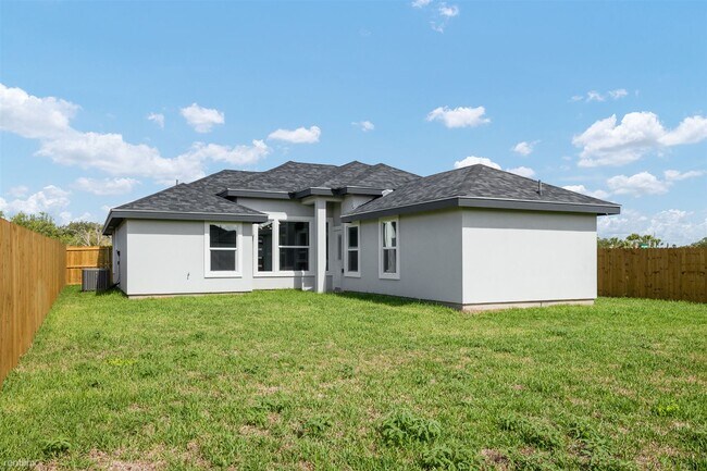 Building Photo - 3 br, 2 bath House - 2213 San Charbel St 2213