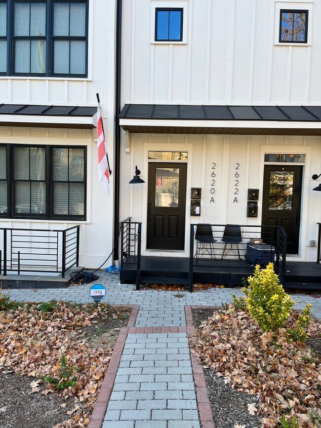 Front Entry - 2620 4th St NE
