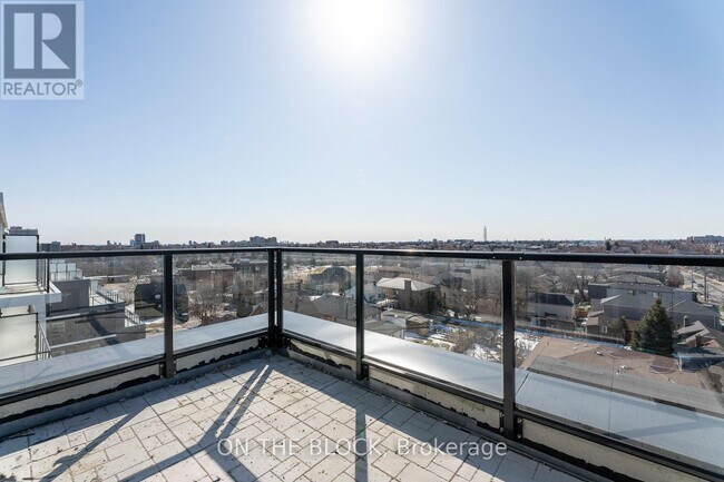 Photo du bâtiment - 556 Marlee Ave